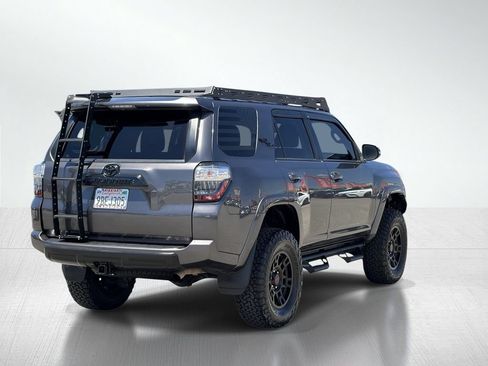Used 2020 Toyota 4Runner TRD Off-Road Premium AWD/4WD image 8