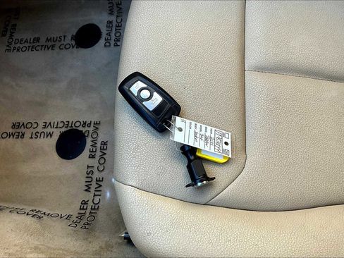 Used 2015 BMW 320i 320i image 12