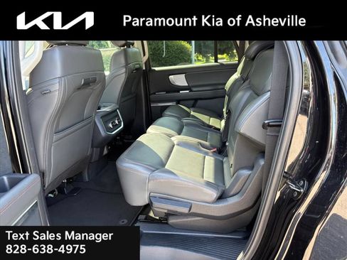 Used 2025 Ford Expedition Max Active RWD image 22