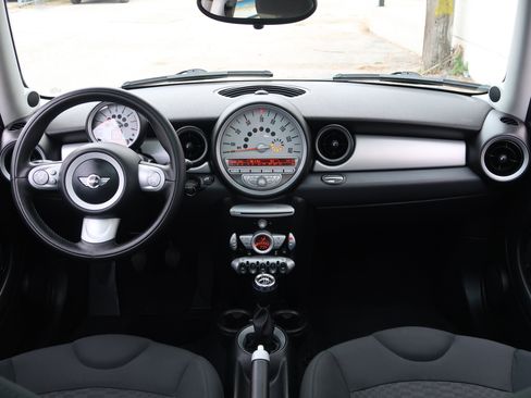 Used 2008 MINI Cooper Hardtop image 11