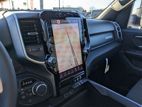 New 2026 RAM 1500 4x4 Crew Cab image 20