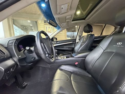 Used 2013 INFINITI G37 x w/ Premium Pkg image 11