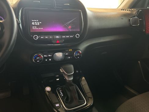 Used 2024 Kia Soul GT-Line image 22