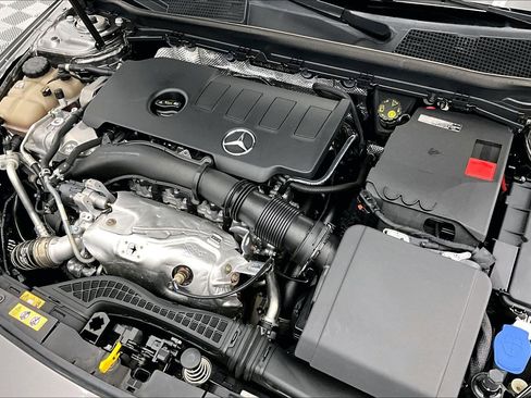 Used 2022 Mercedes-Benz CLA 250 image 30