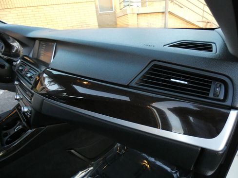 Used 2015 BMW 535i Sedan image 34
