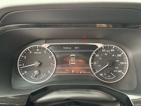 Used 2025 Nissan Pathfinder SV AWD/4WD image 8