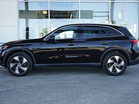 Used 2024 Mercedes-Benz GLC 300 4MATIC image 5