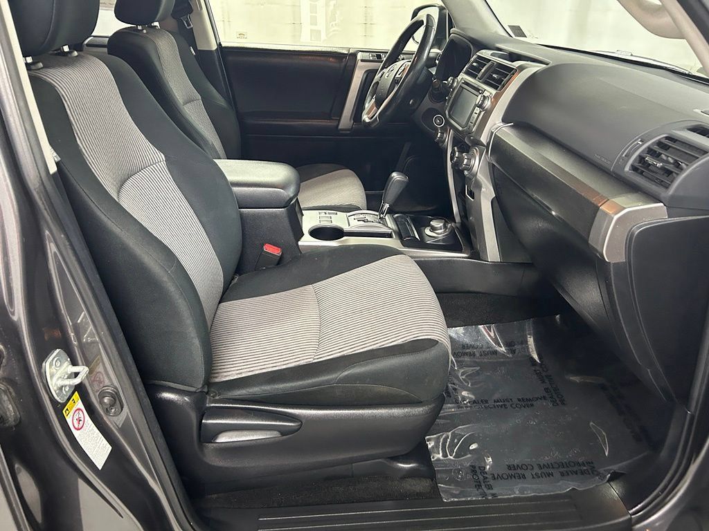 Used 2016 Toyota 4Runner SR5 AWD/4WD image 13