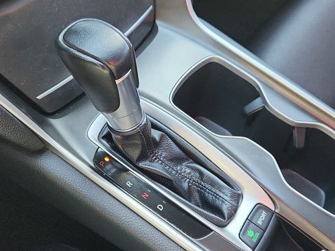 Used 2019 Honda Accord Sport image 14