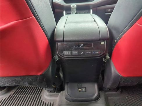 Used 2021 Toyota Highlander XSE FWD image 21