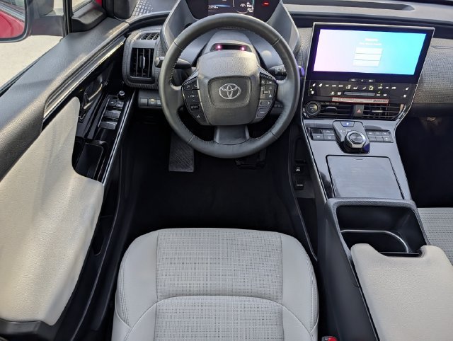 Used 2024 Toyota bZ4X FWD image 12