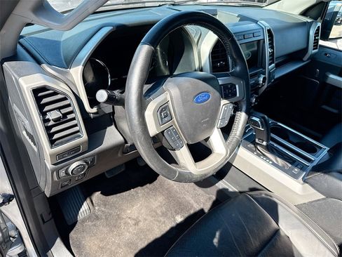 Used 2018 Ford F150 Lariat w/ Equipment Group 502A Luxury image 10
