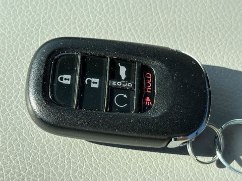 Certified 2025 Honda Pilot Elite image 14