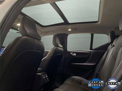 Used 2025 Volvo XC40 B5 Core image 26