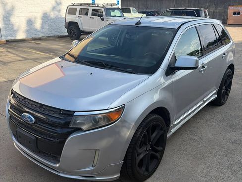 Used 2011 Ford Edge Sport FWD image 2