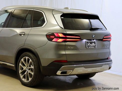 New 2026 BMW X5 xDrive50e w/ Climate Comfort Package image 8