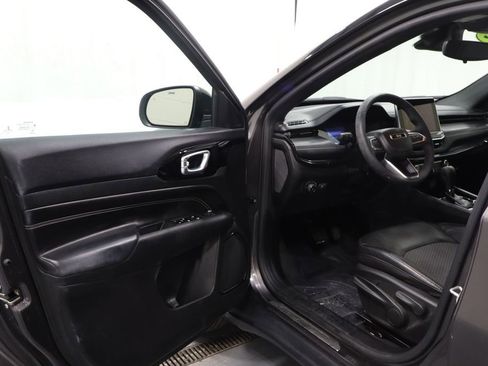 Certified 2022 Jeep Compass Latitude AWD/4WD image 11
