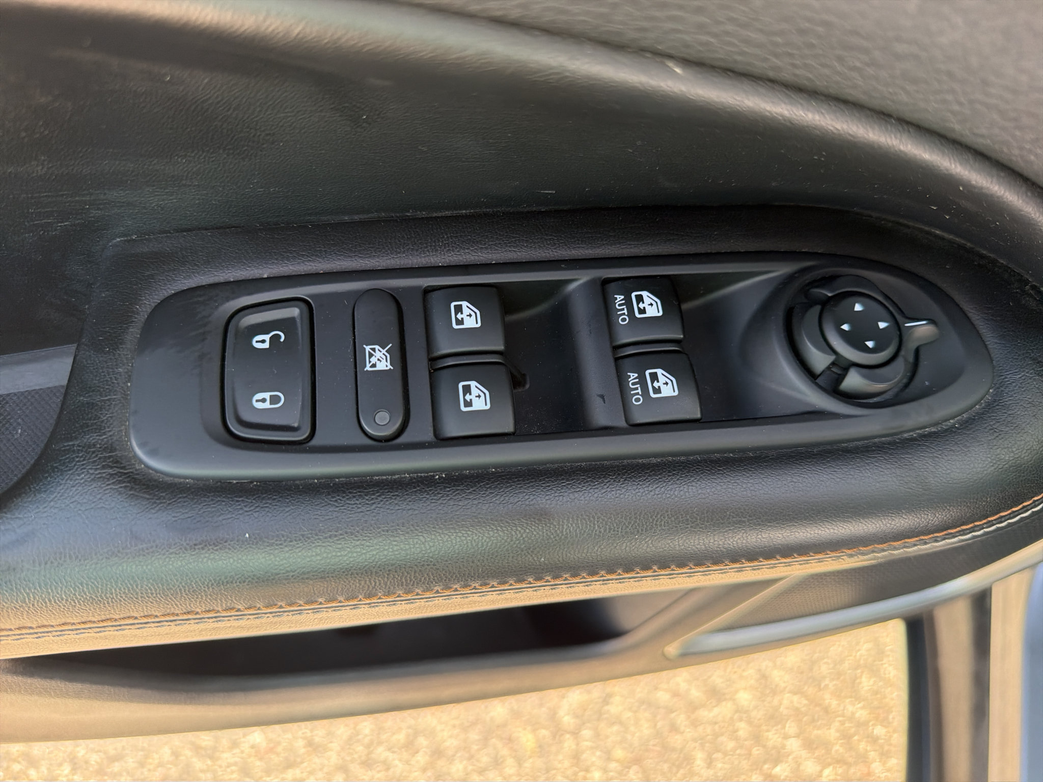Used 2019 Jeep Compass Latitude w/ Cold Weather Group AWD/4WD image 22
