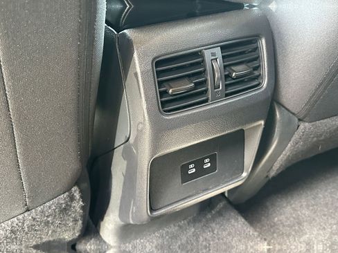 Used 2025 Nissan Rogue SV AWD/4WD image 24