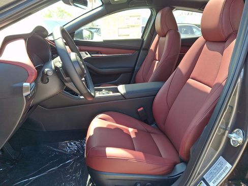 New 2026 MAZDA MAZDA3 Hatchback w/Premium Plus Pkg AWD/4WD image 9