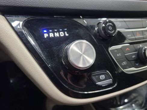 Used 2023 Chrysler Voyager LX FWD image 23