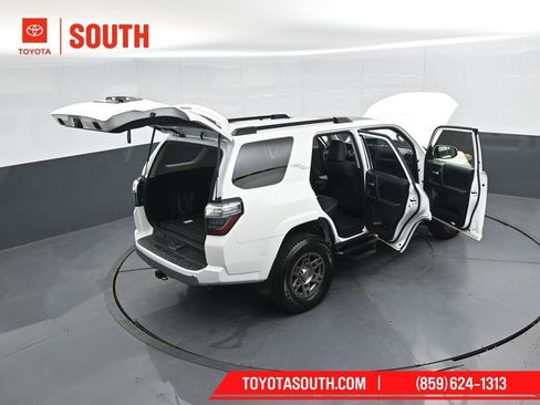 Used 2019 Toyota 4Runner TRD Off-Road Premium image 53