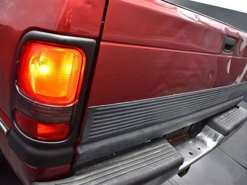 Used 1997 Dodge Ram 2500 Truck 4x4 Club Cab image 14