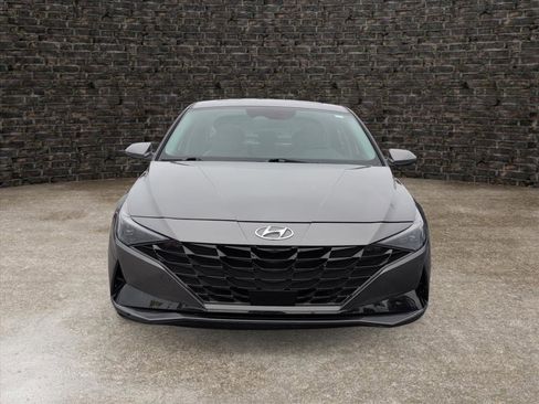 Used 2023 Hyundai Elantra Limited image 5
