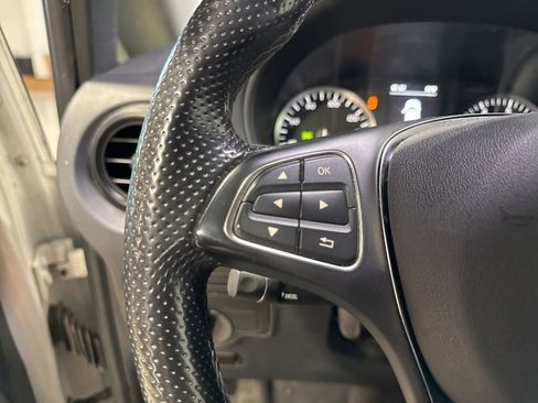 Used 2019 Mercedes-Benz Metris image 16