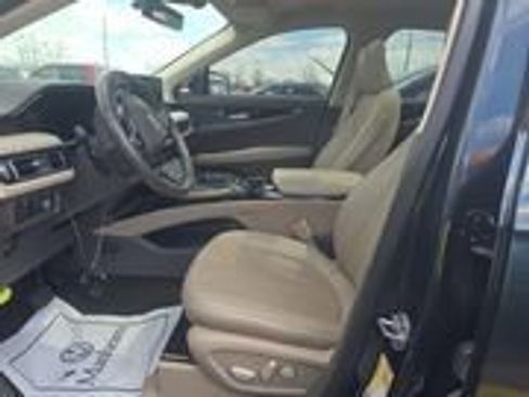 Used 2022 Lincoln Nautilus Reserve AWD/4WD image 2