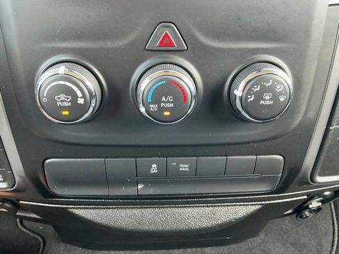 Used 2021 RAM 1500 Classic SLT AWD/4WD image 14