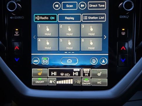 Used 2024 Subaru Ascent Limited w/ Technology Package image 32