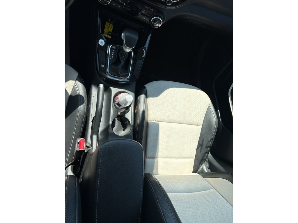 Used 2024 Kia Soul GT-Line FWD image 31