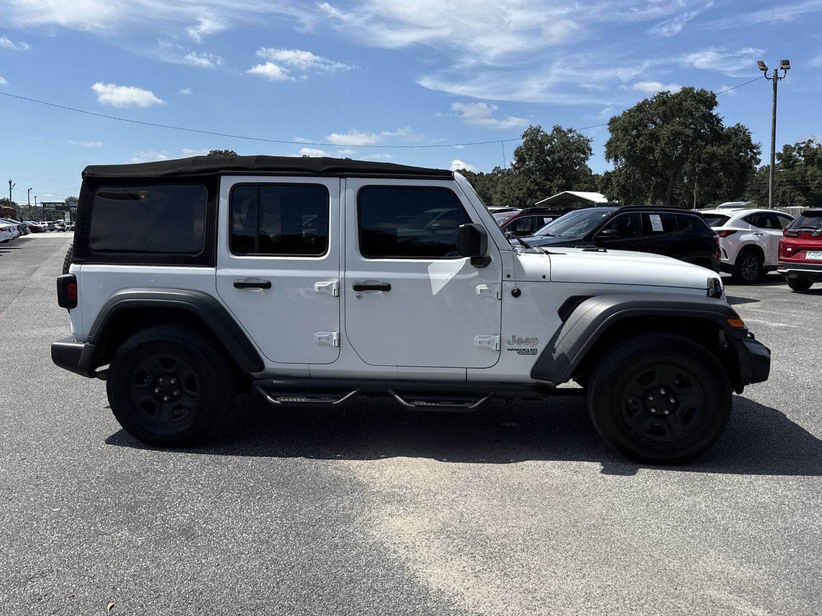 Used 2018 Jeep Wrangler Unlimited Sport S AWD/4WD image 7