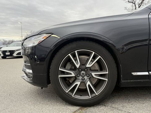 Used 2017 Volvo S90 T6 Inscription w/ Vision Package image 31