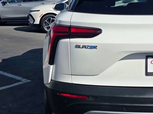Certified 2024 Chevrolet Blazer EV LT AWD/4WD image 8
