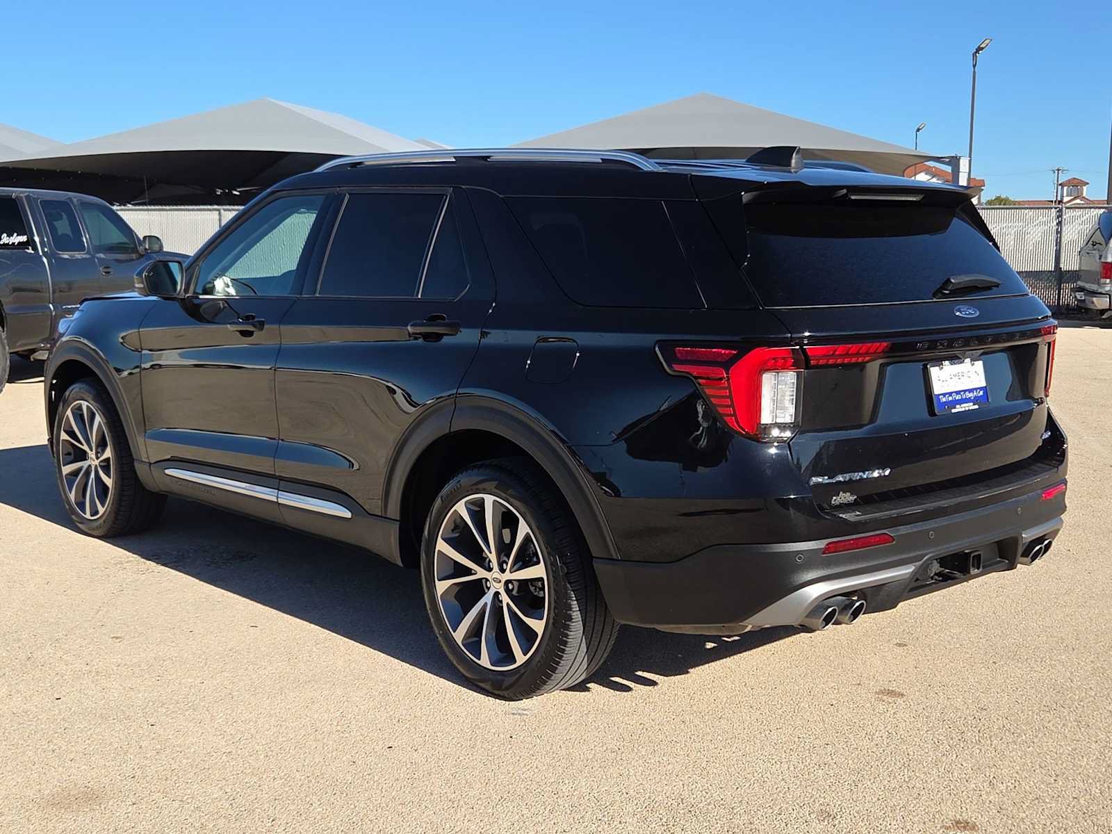 Used 2025 Ford Explorer Platinum w/ Ultimate Package AWD/4WD image 6