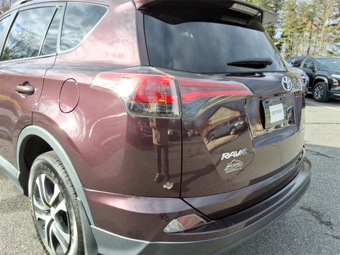 Used 2016 Toyota RAV4 LE image 13