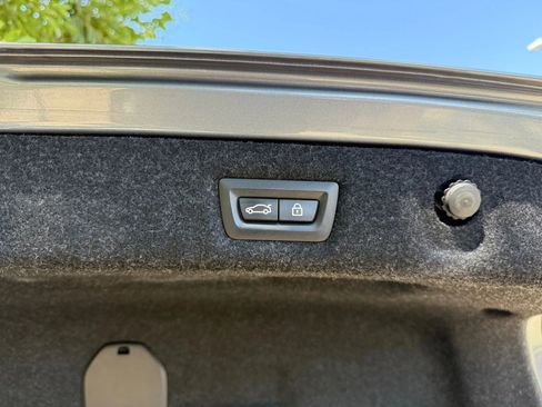 Used 2018 BMW 530e image 26