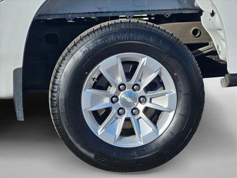 Used 2022 Chevrolet Silverado 1500 LT RWD image 19