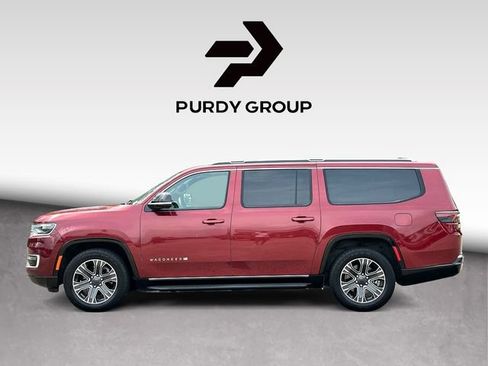 Used 2024 Jeep Wagoneer L Series II w/ Flexible Seating Group AWD/4WD image 5