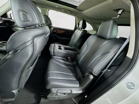 Used 2022 Acura MDX SH-AWD w/ Technology Package image 18