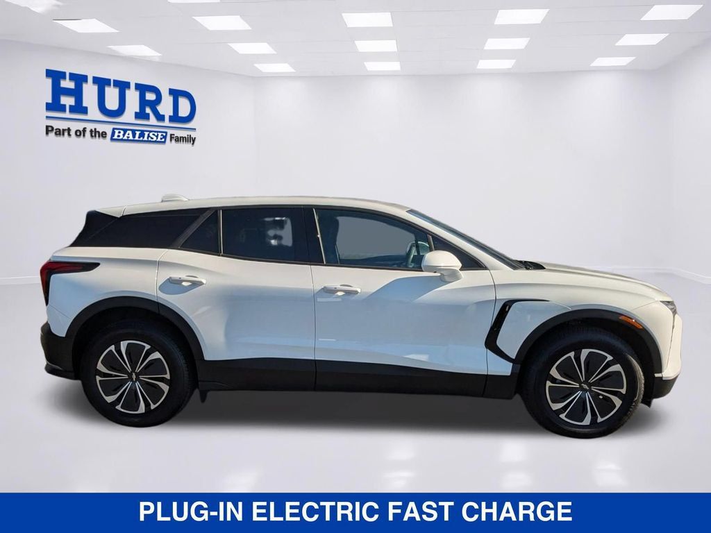 New 2025 Chevrolet Blazer EV LT AWD/4WD image 2