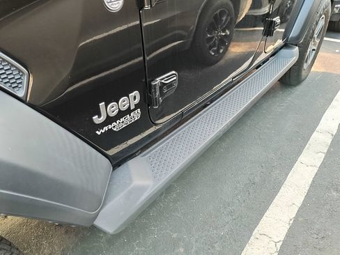 Used 2018 Jeep Wrangler Unlimited Sport S AWD/4WD image 3