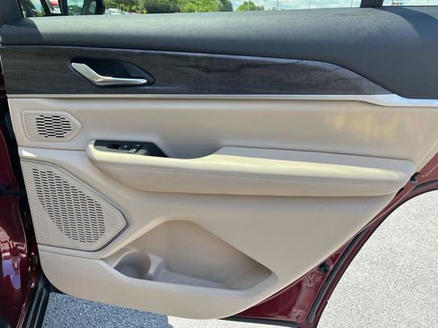 Used 2022 Jeep Grand Cherokee L Limited image 23