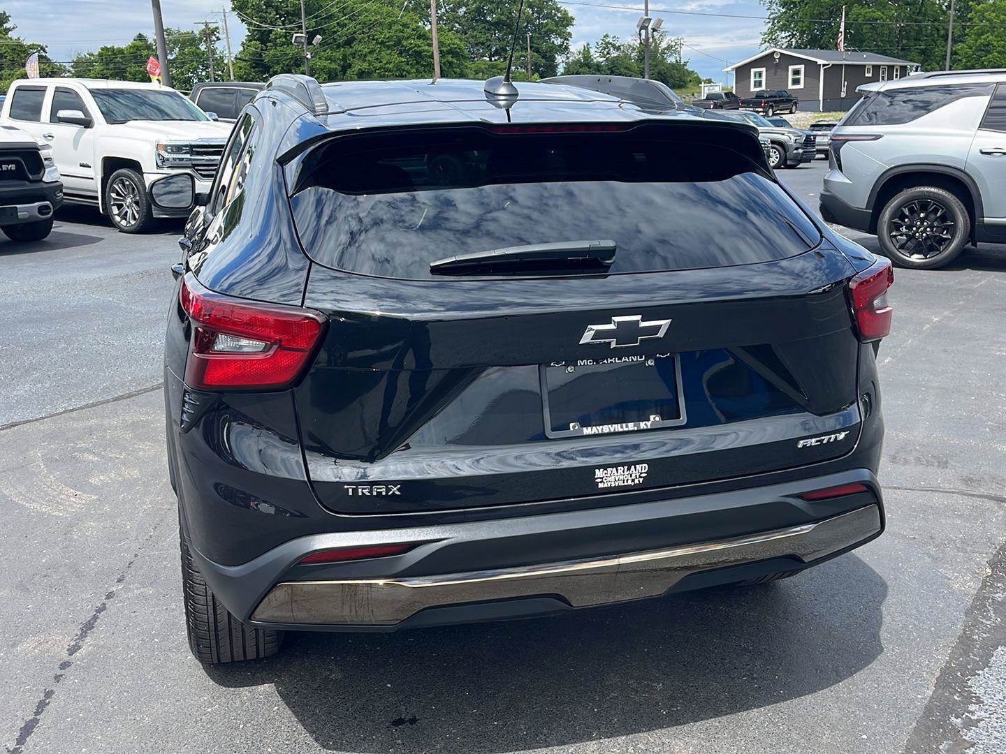 Used 2024 Chevrolet Trax ACTIV FWD image 4