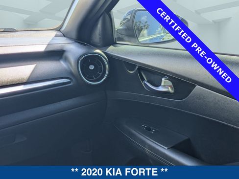 Used 2020 Kia Forte GT-Line w/ GT-Line Premium Package FWD image 16