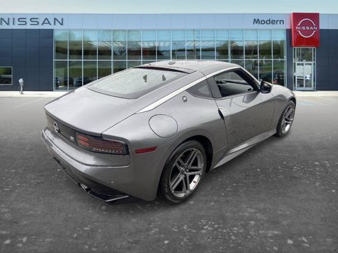 Certified 2024 Nissan Z Performance w/ Floor Mat Package RWD image 5