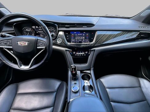 Used 2023 Cadillac XT6 Premium Luxury w/ Technology Package AWD/4WD image 16