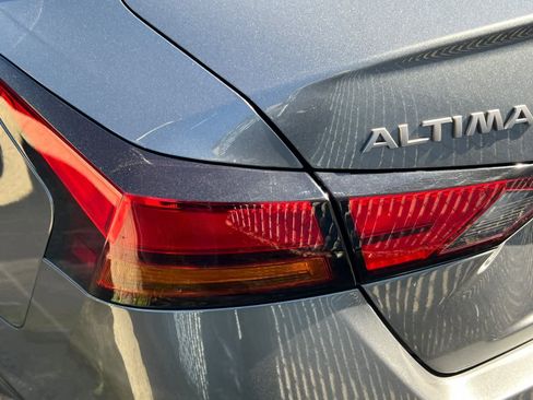 Used 2024 Nissan Altima 2.5 SR w/ SR Premium Package image 15